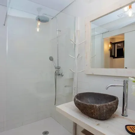 Apartman Stunning Duplex With Two Terraces In Cala Blanca *