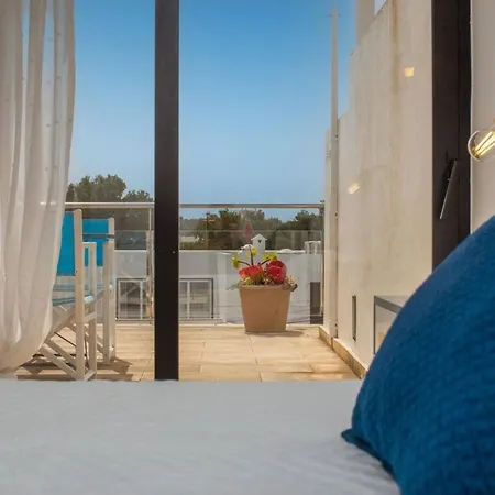 Apartman Stunning Duplex With Two Terraces In Cala Blanca Son Carrio